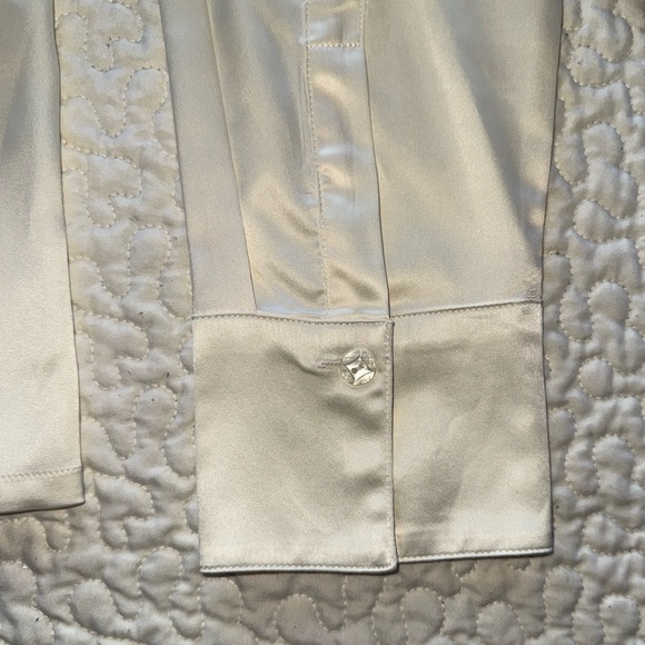NWT Investments Cream Satin Button Down Shirt Plus Size 18W - Picture 9 of 13
